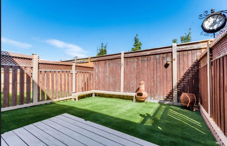 For Lease - 6973 Lisanne Court, Mississauga, Ontario - Photo 2