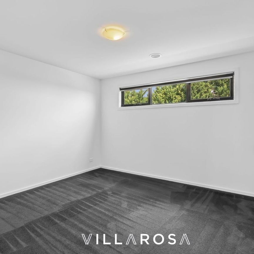 Modern four bedroom townhouse - Photo 1