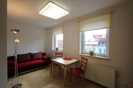 Modernes und möbliertes Apartment in zentraler Wohnlage mit kleinem Spa-Angebot! - Photo 2