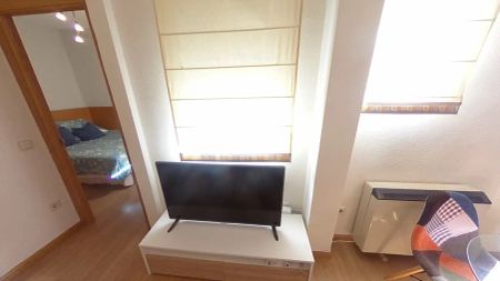 Piso de alquiler en Calle de Cavanilles, Pacífico - Photo 2