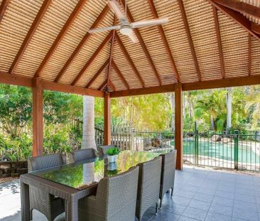 Private Hinterland Retreat with Stunning Pool and Bali Hut - Photo 6