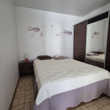 Agréable appartement de type F2 avec toutes les commodités à - Photo 3