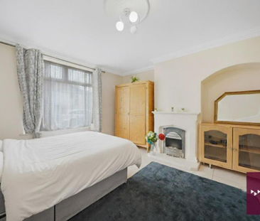 3 bedroom end of terrace house to rent - Photo 4