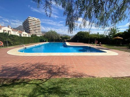 Alquiler de chalet adosado en Pasaje Estonia, 1 - Photo 4