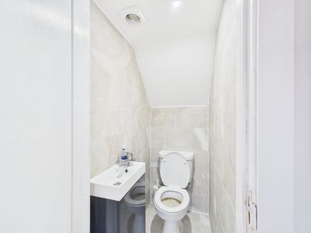 Rowan Close, Beaconsfield,HP9 - Photo 4