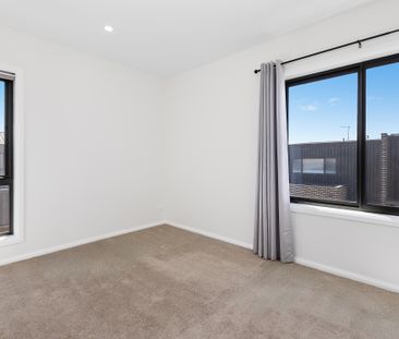 72/67 Negus Crescent, Watson ACT 2602 - Townhouse For Rent | Domain - Photo 2
