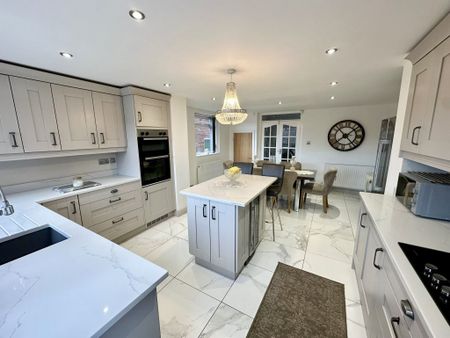 White Laithe Road, Leeds - Photo 5