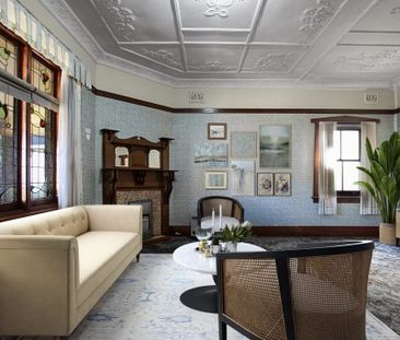 Large free-standing home in prime location - Photo 2