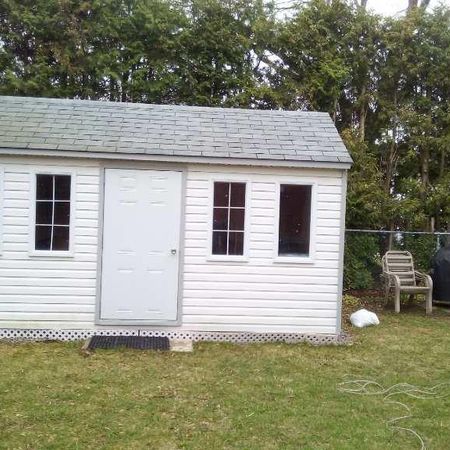 Beloeil grand 4 1/2 avec (2) stationnements déneigés ,entrée laveuse/sécheuse thermopompe, disponible pour le 1 Février 2026. - Photo 3