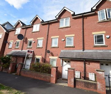 4 bedroom townhouse to rent - Photo 3