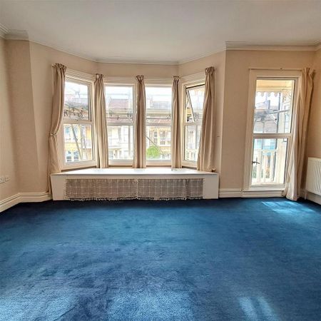 4 bedroom terraced house to rent - Photo 5