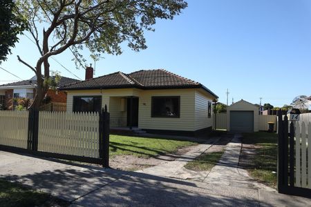 14 Eva Street, Clayton VIC 3168 - House For Rent | Domain - Photo 4