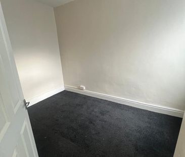 2 Bed Terraced House, Briardale Road, CH42 - Photo 4