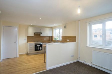 2 bedroom flat to rent - Photo 3