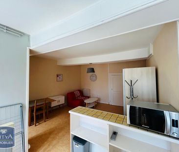 Location Appartement 1 pièce 38m² CHERBOURG-EN-COTENTIN 50100 - Photo 2