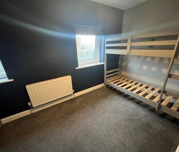 2 bedroom semi-detached house to rent - Photo 3