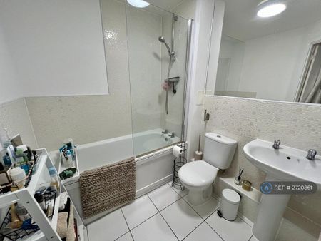 1 bedroom flat to rent - Photo 5