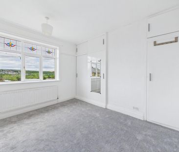 4 bedroom House To Let - Photo 3