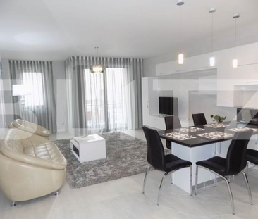 Apartament cu 3 camere, 90 mp, parcare, lux, zona Riviera Residence - Photo 2