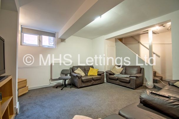 7 Bedroom End Terraced House for rent in Victoria Road - Photo 1