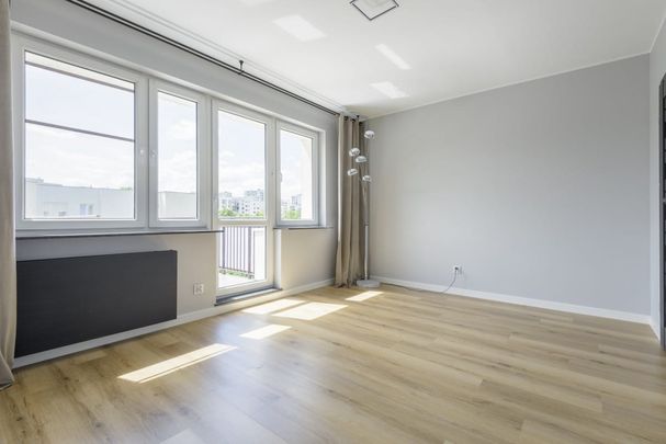 Wynajmę / 4 pokoje blisko stacji metra 63.4 m² - Photo 1
