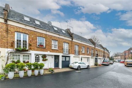 2 bedroom house in London - Photo 2