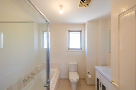 2/128 Moriah Street, Clayton VIC 3168 - Townhouse For Rent | Domain - Photo 2