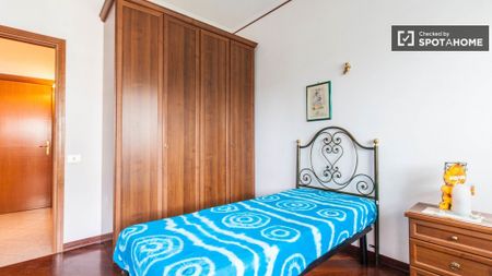 rome, Lazio 00142 - Photo 5