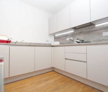 Room in a Shared Flat, Nyland Court, SE8 - Photo 6