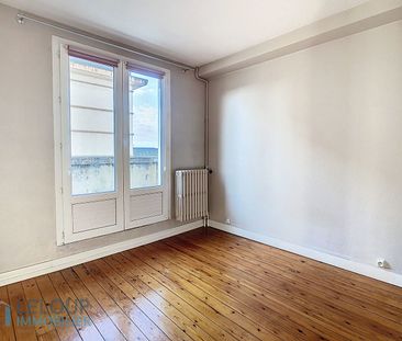 Location Appartement 2 pièces 41m² ROUEN 76000 - Photo 3