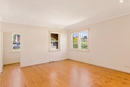 17 South Creek Road, - Photo 2