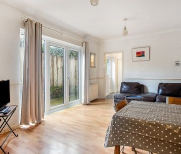 2 Bed Flat, Coldbath Street, SE13 - Photo 2