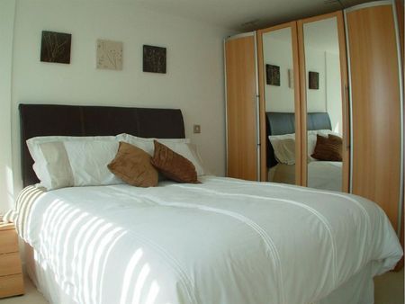 Mcclintock House, Leeds City Centre, LS10 1LP - Photo 3