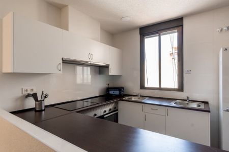 Cozy room in Alberto Aguilera street - Photo 4