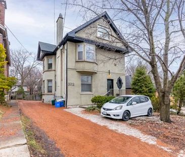 Stunning 2 Bedroom Suite in Beautiful Durand Neighbourhood - Photo 1