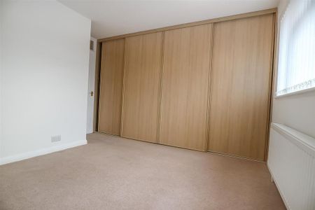 2 bedroom semi-detached house to rent - Photo 4