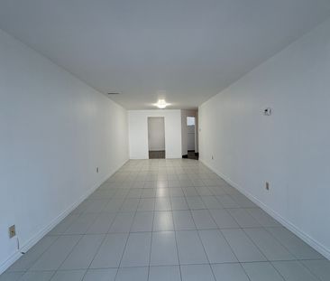 For Lease - 603 Gerrard Street Unit# 2, Toronto, Ontario - Photo 5