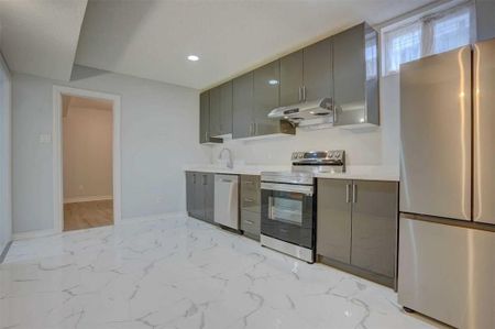 For Lease - 208 Twyn Rivers Drive Unit# Bsmt, Pickering, Ontario - Photo 5