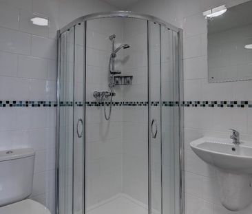 7 Bed Flat, Stonemasons Close, L7 - Photo 5