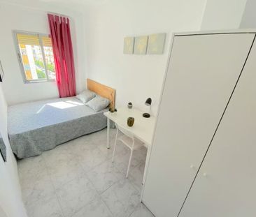 Barriada la Palmilla, Sevilla, Andalusia 41009 - Photo 4