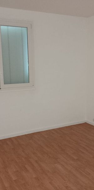 Location Appartement 3 pièces 70m² MAROMME 76150 - Photo 1
