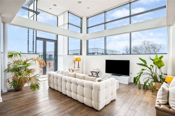 Porteus Place, Clapham, London, SW4 0AP - Photo 1