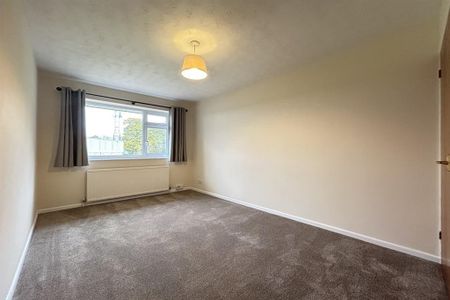 2 bedroom bungalow to rent - Photo 2