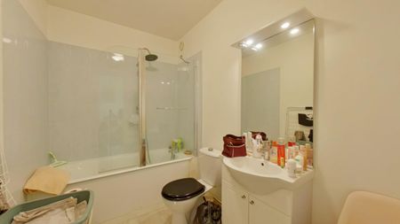 Location Appartement 1 pièce 27m² CHATELLERAULT 86100 - Photo 4