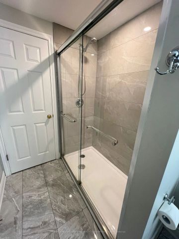 Detached Home For Lease | W9250912 - Photo 3