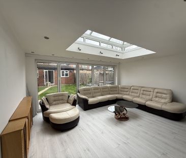 Alders Road, Edgware - Photo 1