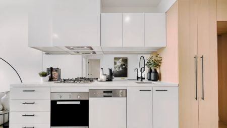 4201/2 Connam Avenue, Melbourne - Photo 2