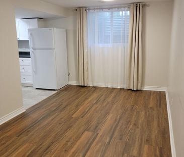 For Lease - 20 Mowat Crescent Unit# Lower, Barrie, Ontario - Photo 1