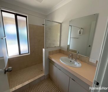 REFURBISHED HOME - READY & WAITING - IN IDEAL LOCATION - - Photo 5