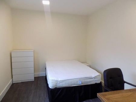 6 bedroom maisonette to rent - Photo 4